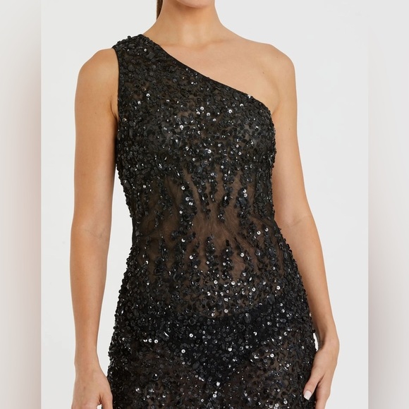 MAC DUGGAL Black One Shoulder Sheer Hand Sequined Mini Dress 4 - Picture 5 of 12